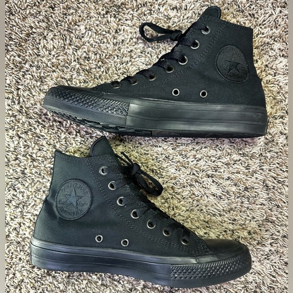 Converse Chuck Taylor All Star Shoes Womens Size 7 Triple Black Hi Top Skate - Picture 3 of 9